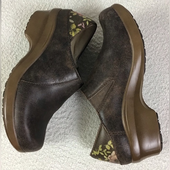 Ariat Shoes - Ariat Women's Hera Expert ASTM Work Clogs Brown Distressed Leather Size 7